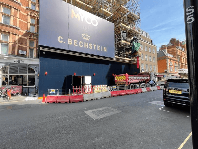 C.Bechstein hoarding scaffolding